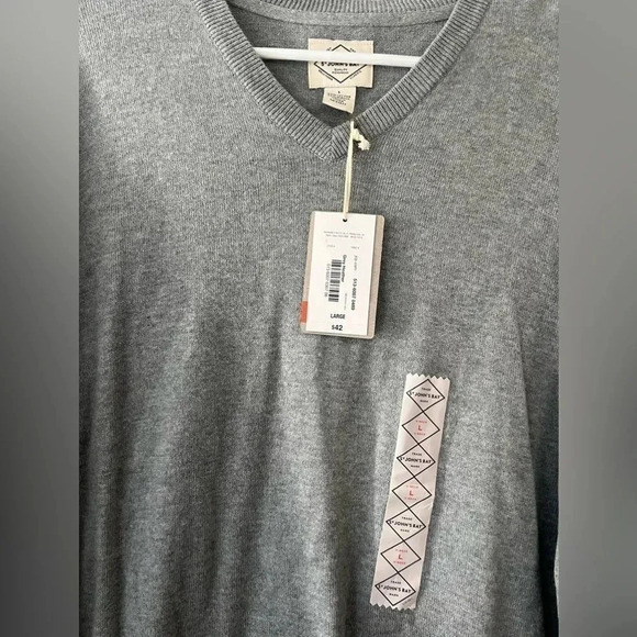 NWT St Johns Bay Mens Gray Size large V Neck Pullover Stretch Knit New Sweater - Picture 3 of 4